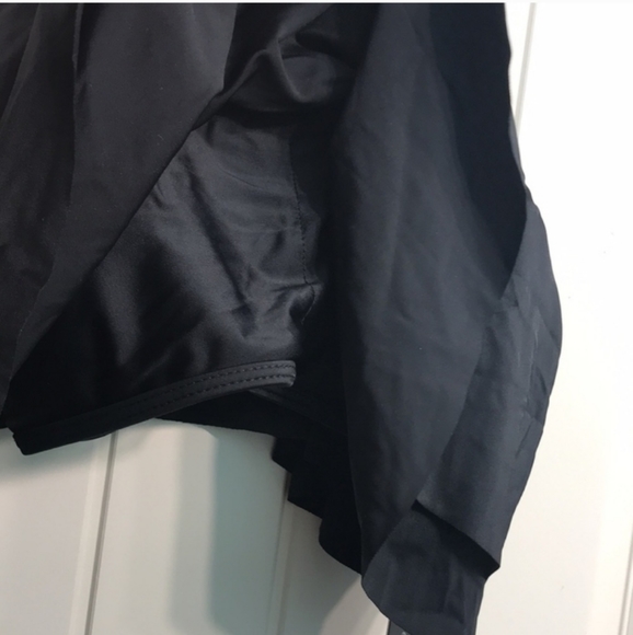 TEMPT ME BLACK RUFFLED BIKINI TOP 👙 SIZE LARGE NWT🏷 - Picture 4 of 6